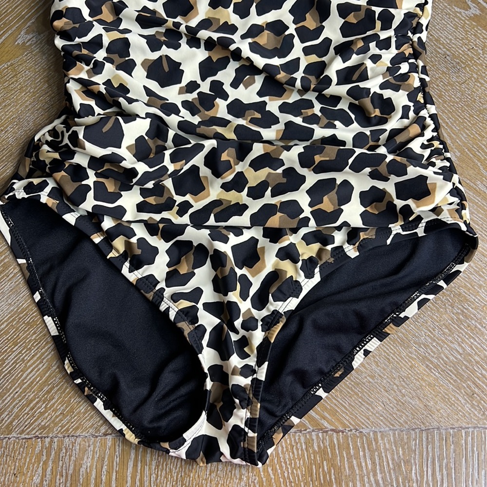 ELLEN TRACY One Piece Leopard Print Swimsuit 10 - Picture 3 of 7